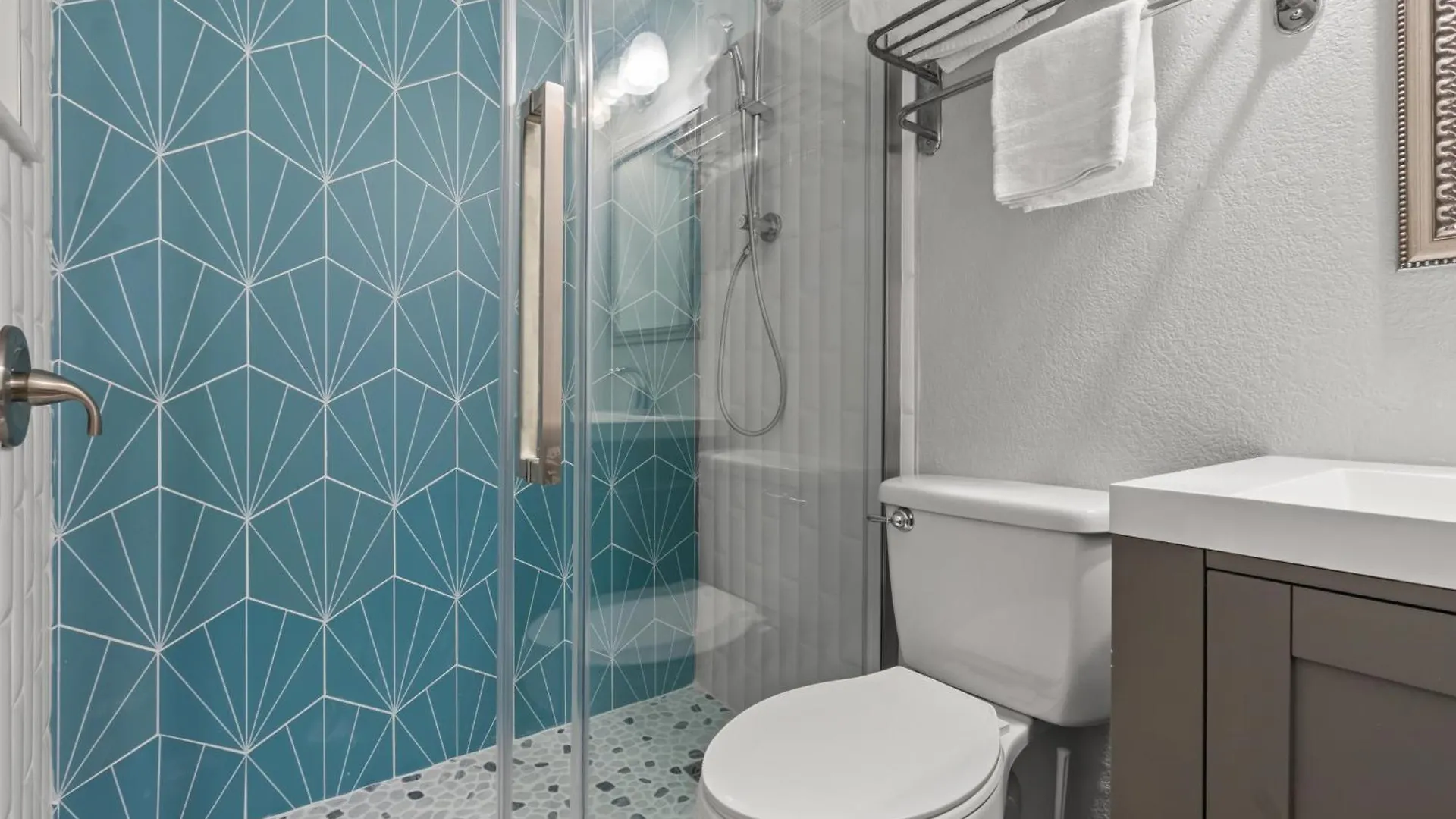 אפרטהוטל טאמפה New - Waterfront Renovated Beauty With Heated Pool