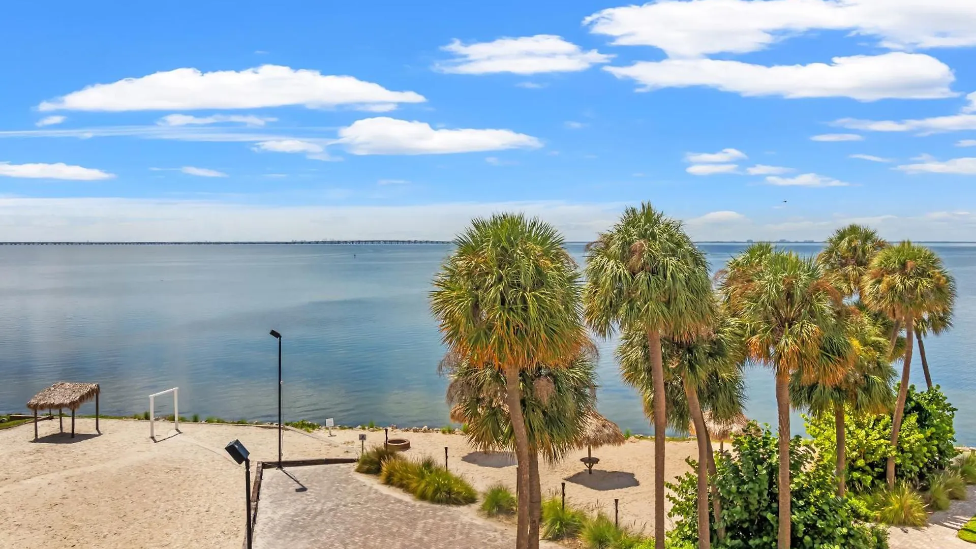 אפרטהוטל טאמפה New - Waterfront Renovated Beauty With Heated Pool 0*,  ארצות הברית